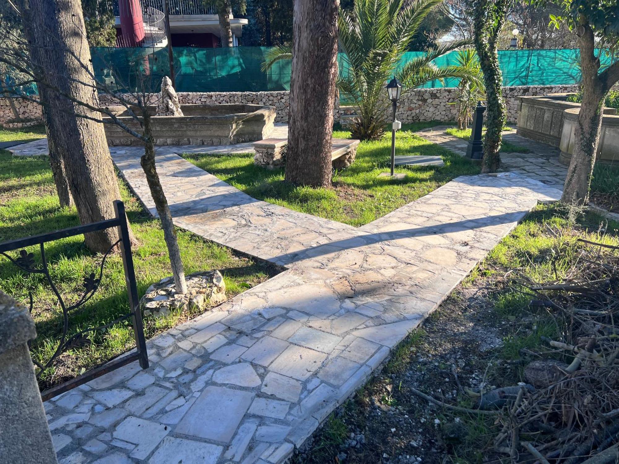 Villa L'Ottagono Con Cucina Parcheggio Privato Telecamerizzato E Wifi Gioia Del Colle Exterior photo