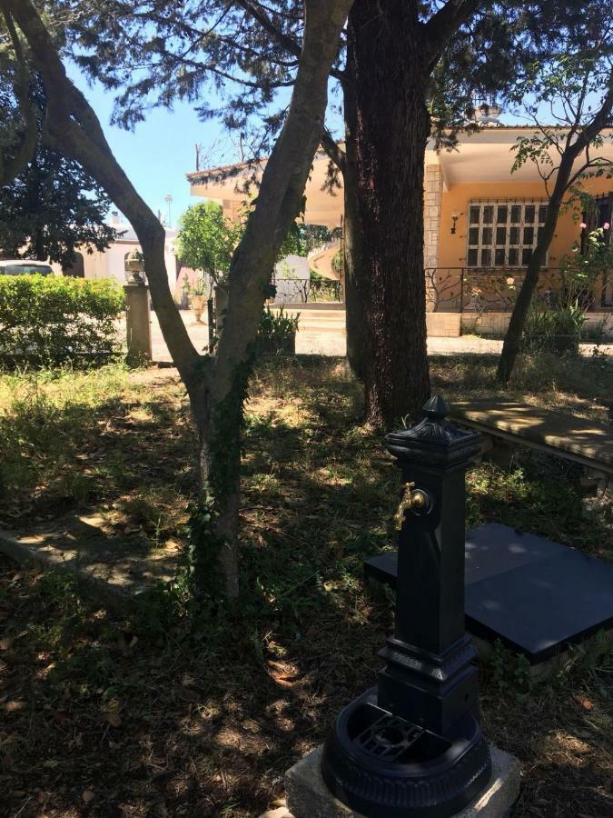 Villa L'Ottagono Con Cucina Parcheggio Privato Telecamerizzato E Wifi Gioia Del Colle Exterior photo