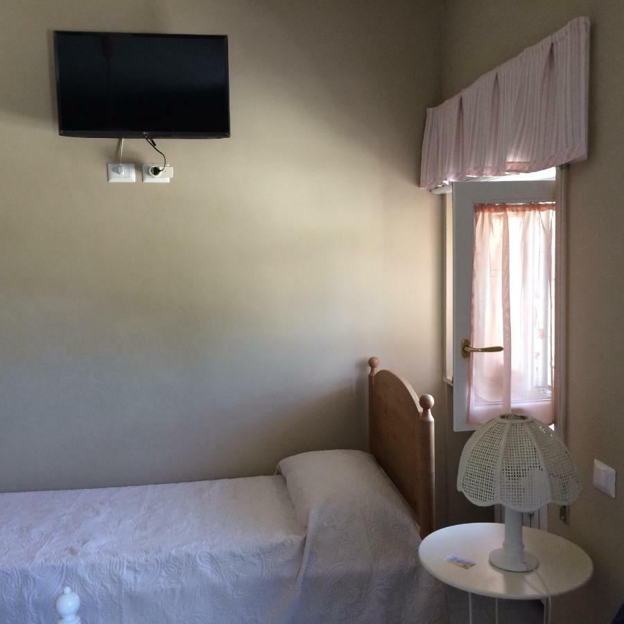 Villa L'Ottagono Con Cucina Parcheggio Privato Telecamerizzato E Wifi Gioia Del Colle Exterior photo